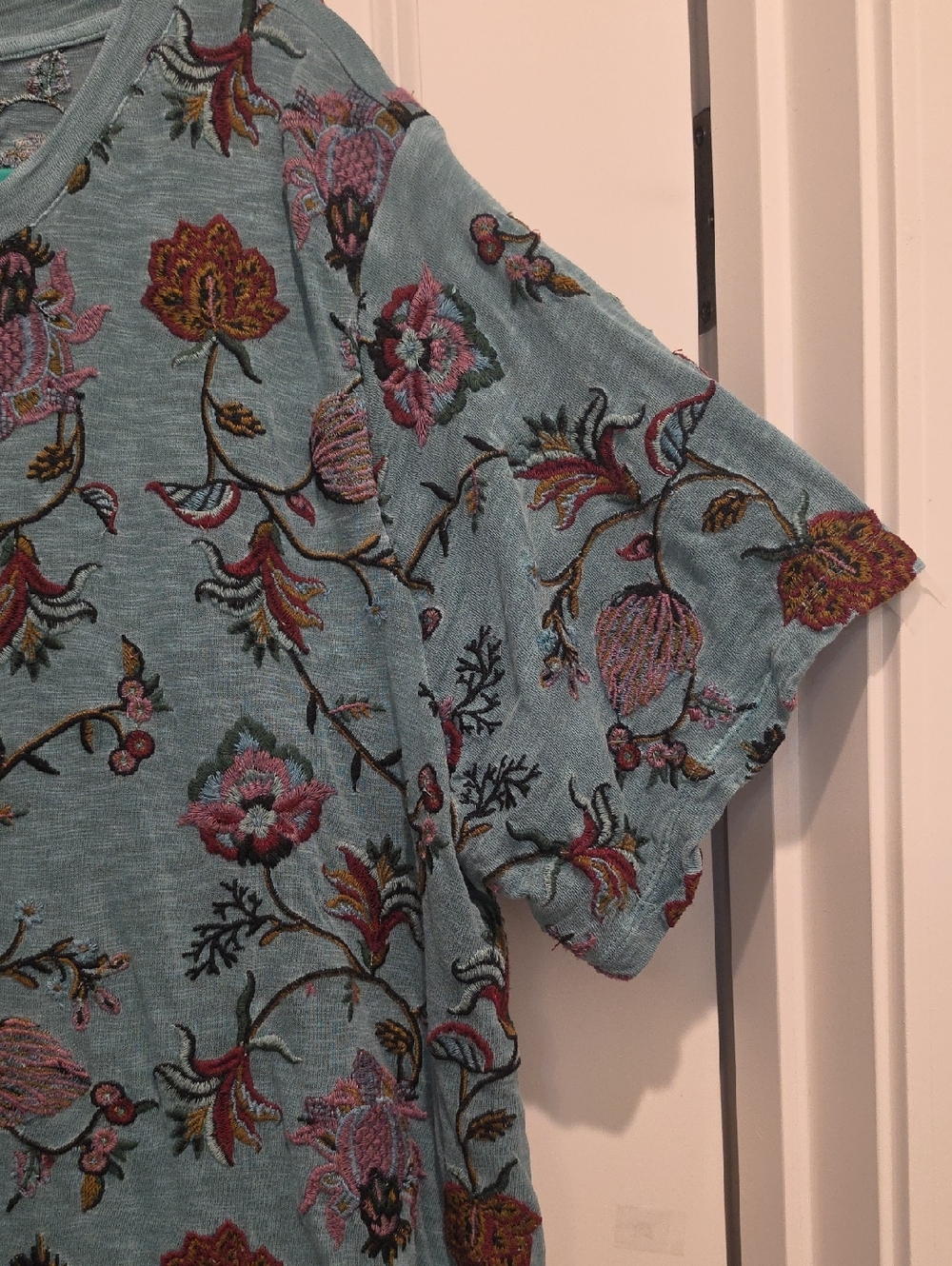 Soft Surroundings Jewel Tone Embroidery On A Short Sleeved Tee 2x - Picture 6 of 6